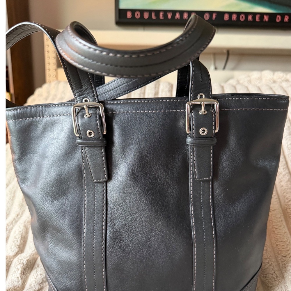 Coach Hampton Vintage Black Leather Tote Bag Buckle Shoulder Bag F11201 - Picture 2 of 14